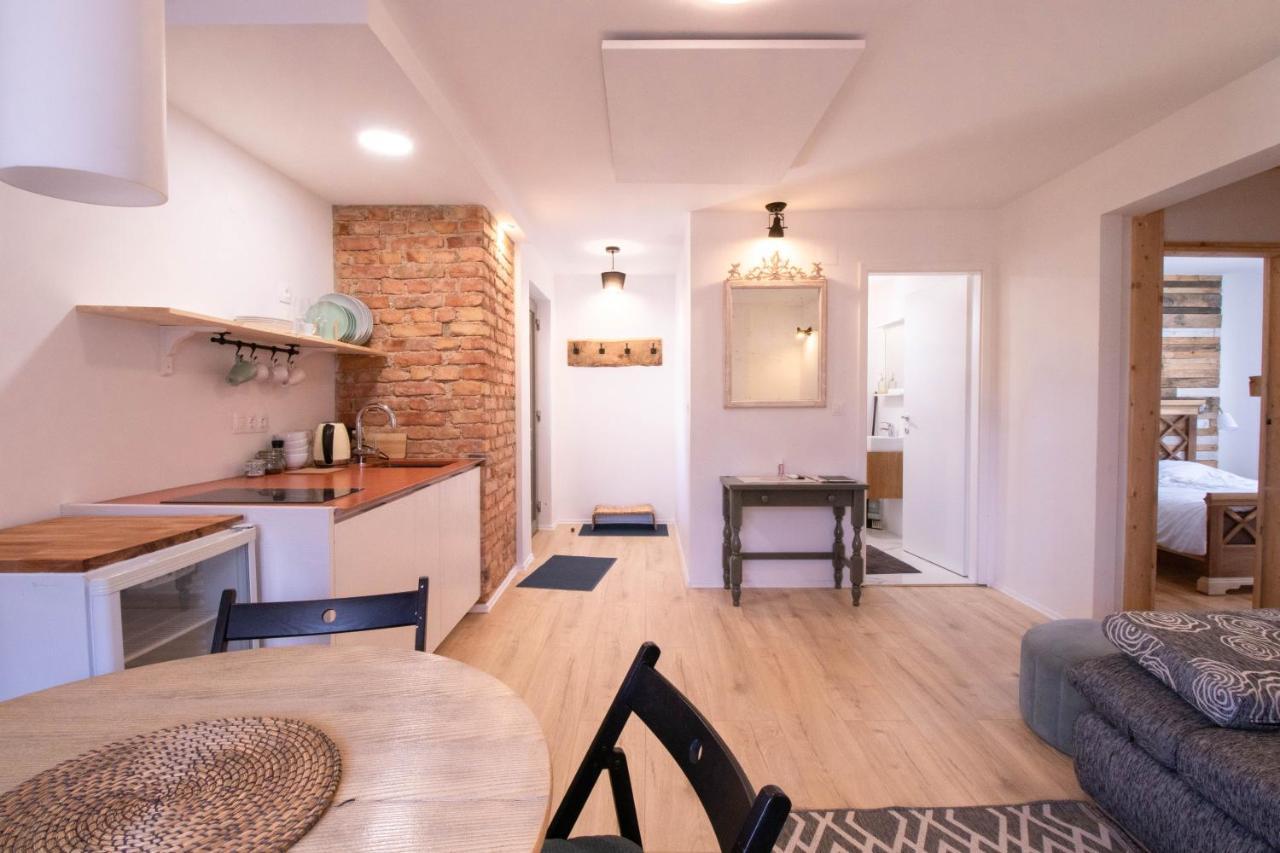 Garden Apartments 布莱德 外观 照片
